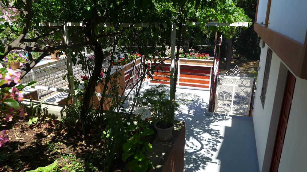 Guest House Kuzmanic Hvar Town Exterior photo