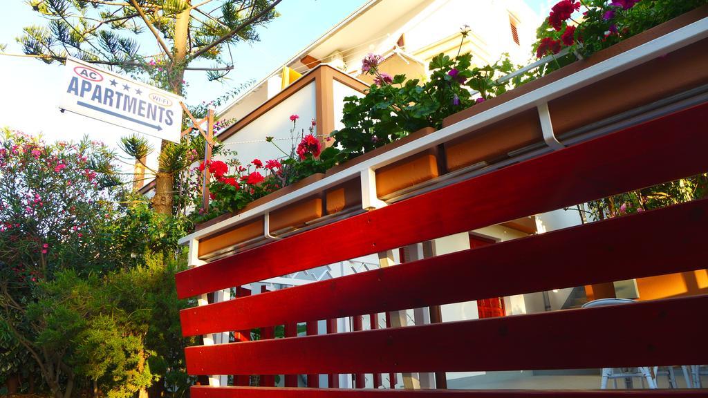 Guest House Kuzmanic Hvar Town Exterior photo