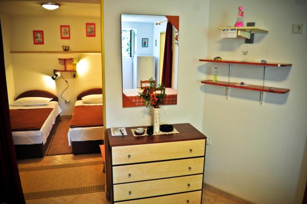 Guest House Kuzmanic Hvar Town Room photo